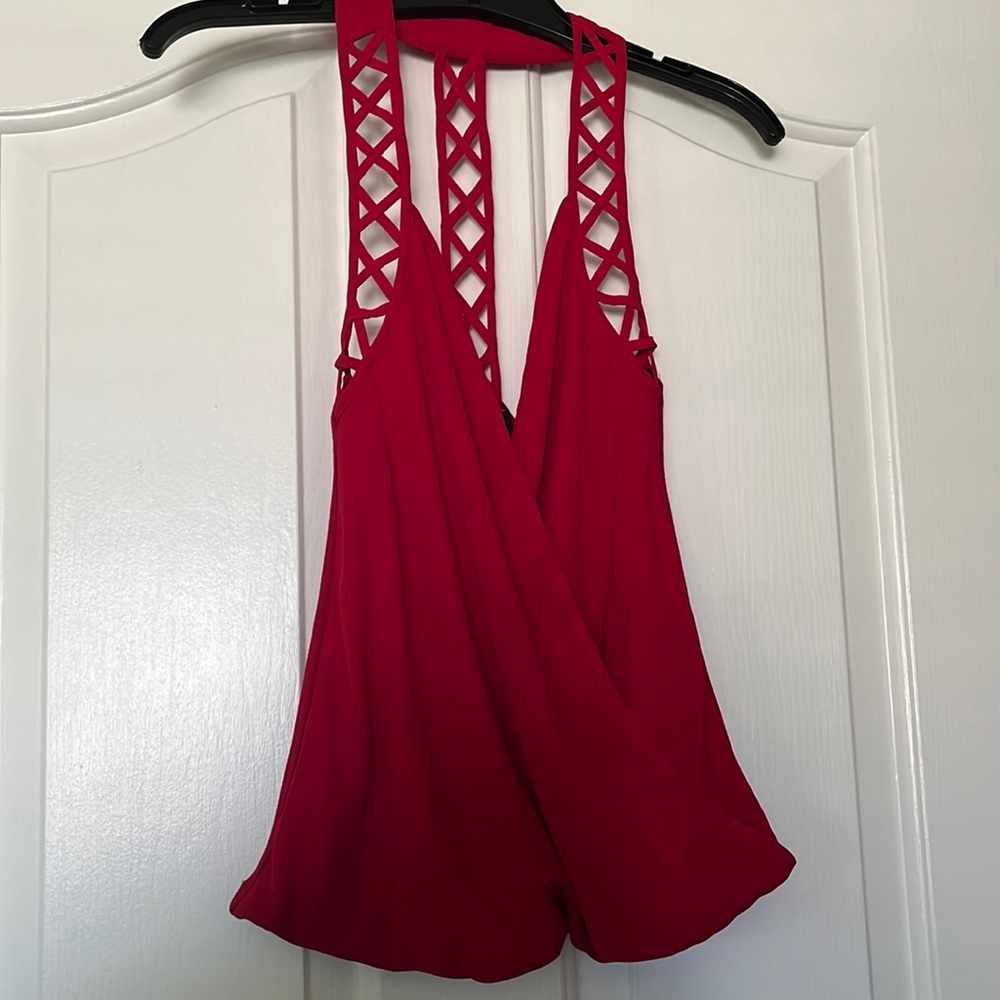 Bebe red top